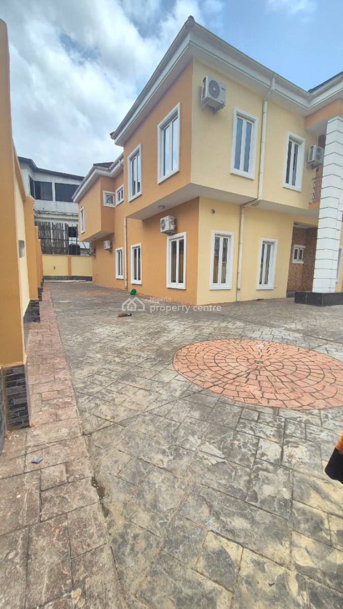 Massive 5 Bedroom Detached Duplex 1 Room Bq, Off Sasegbon Street, Ikeja Gra, Ikeja, Lagos, Detached Duplex for Rent