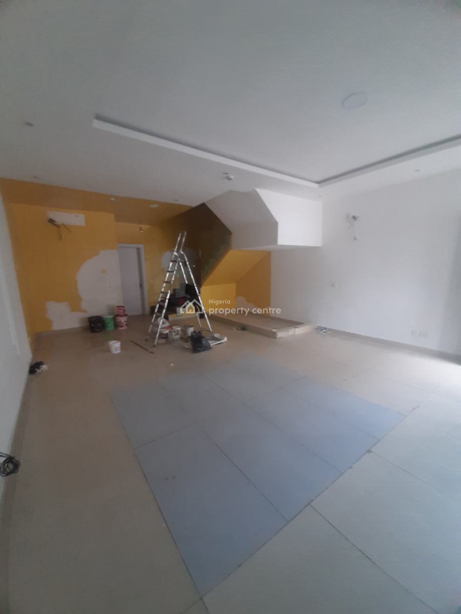 Serviced 4 Bedroom En-suite Townhouse with Fitted Kitchen, Lekki Phase 1, Lekki, Lagos, Terraced Duplex for Rent