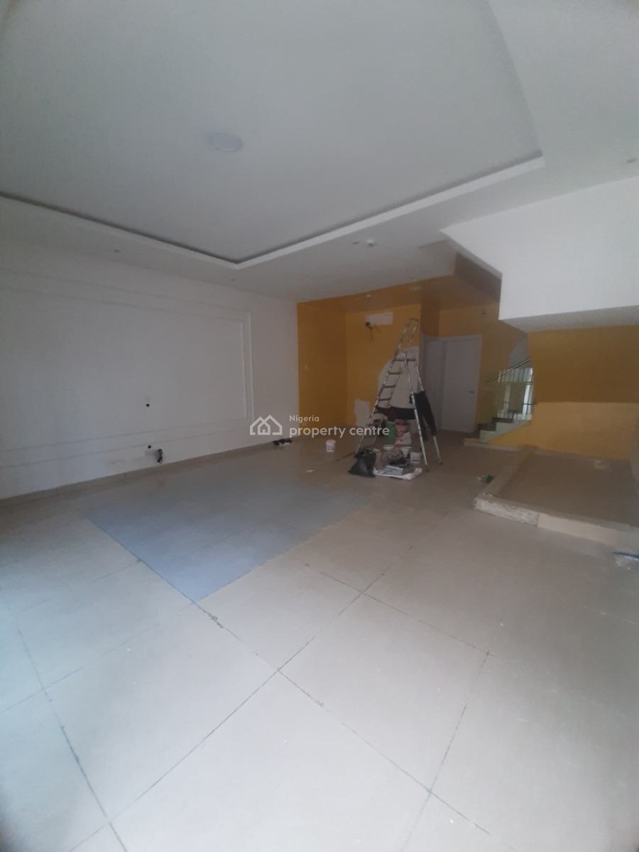 Serviced 4 Bedroom En-suite Townhouse with Fitted Kitchen, Lekki Phase 1, Lekki, Lagos, Terraced Duplex for Rent