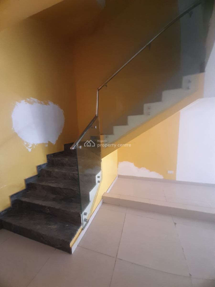 Serviced 4 Bedroom En-suite Townhouse with Fitted Kitchen, Lekki Phase 1, Lekki, Lagos, Terraced Duplex for Rent