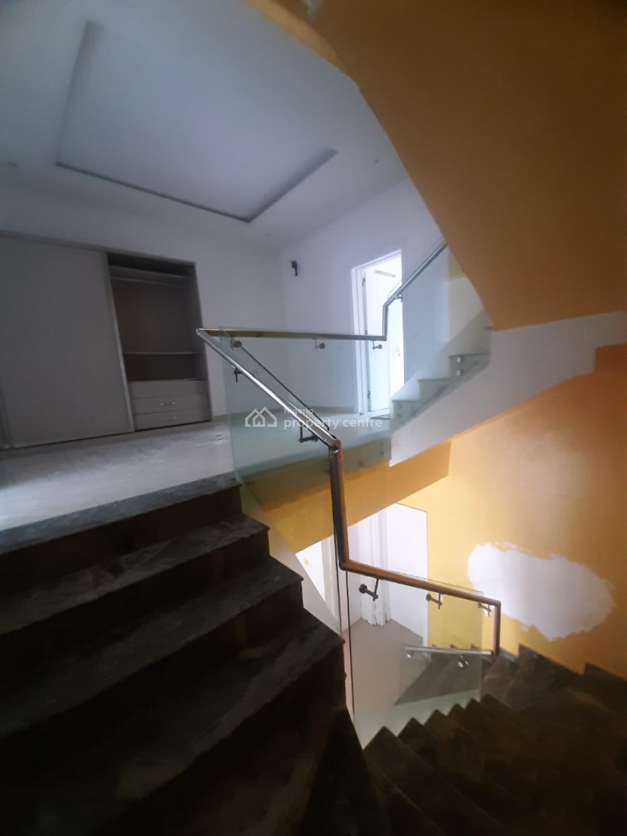 Serviced 4 Bedroom En-suite Townhouse with Fitted Kitchen, Lekki Phase 1, Lekki, Lagos, Terraced Duplex for Rent