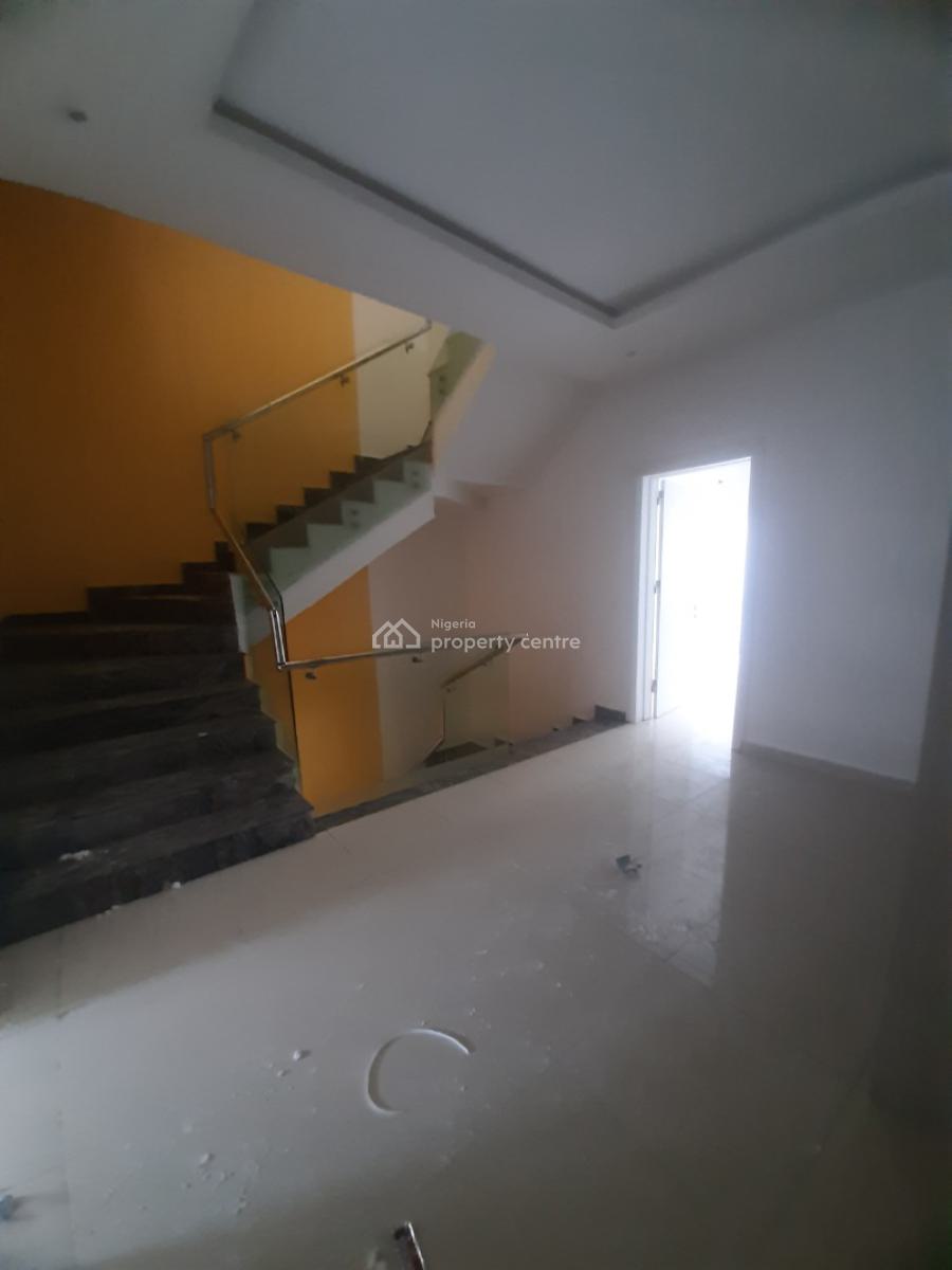 Serviced 4 Bedroom En-suite Townhouse with Fitted Kitchen, Lekki Phase 1, Lekki, Lagos, Terraced Duplex for Rent