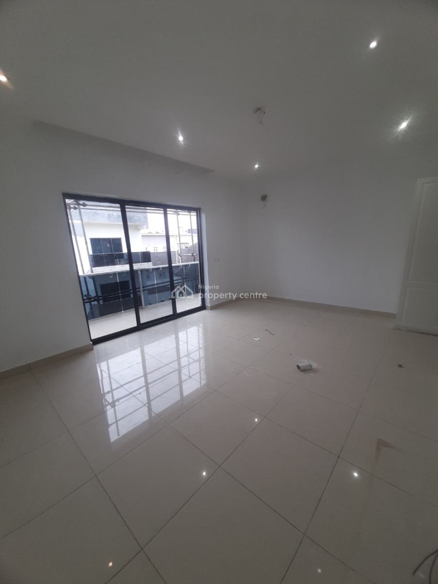 Serviced 4 Bedroom En-suite Townhouse with Fitted Kitchen, Lekki Phase 1, Lekki, Lagos, Terraced Duplex for Rent