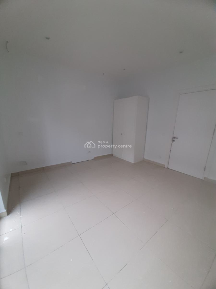 Serviced 4 Bedroom En-suite Townhouse with Fitted Kitchen, Lekki Phase 1, Lekki, Lagos, Terraced Duplex for Rent