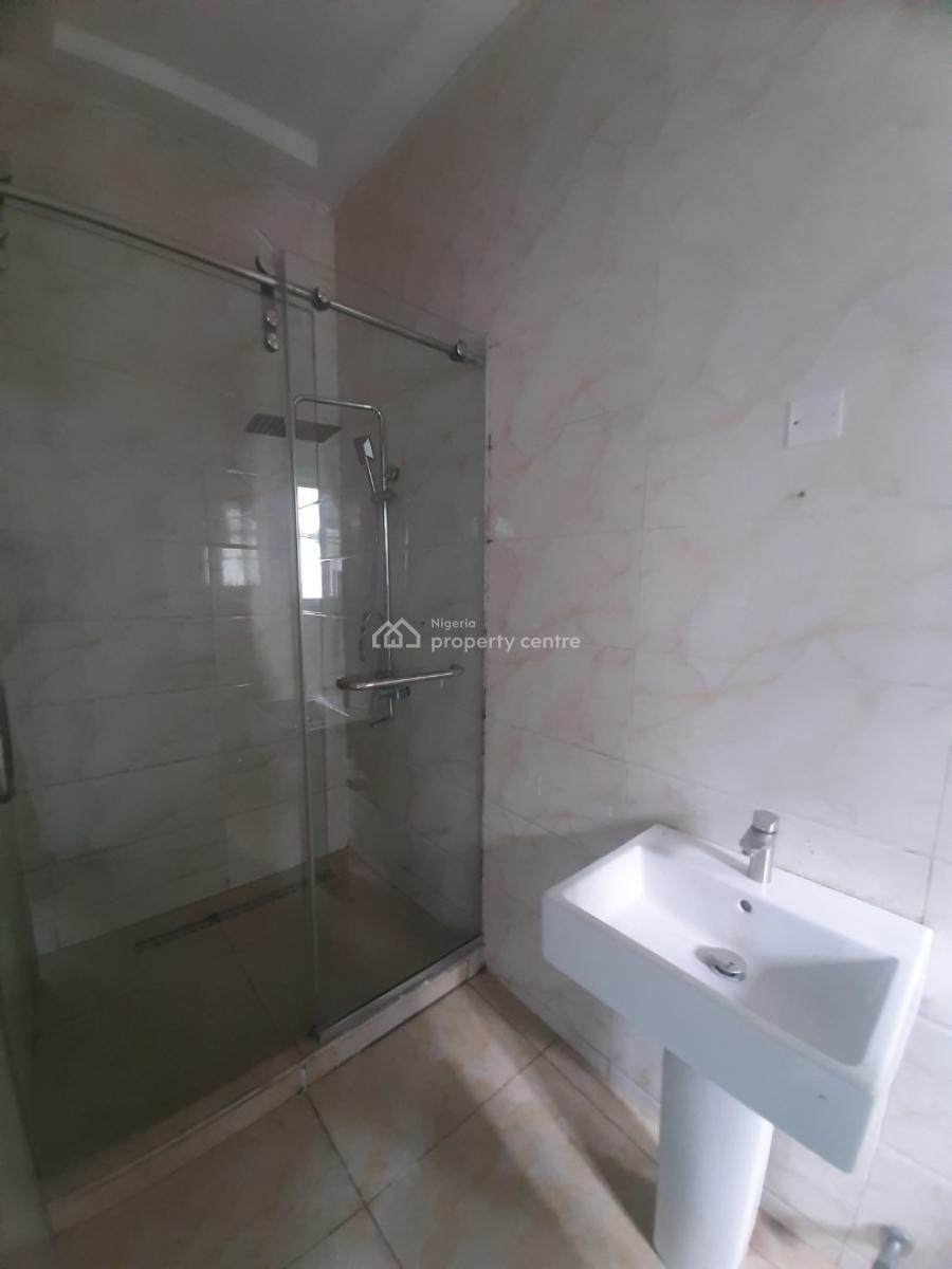 Serviced 4 Bedroom En-suite Townhouse with Fitted Kitchen, Lekki Phase 1, Lekki, Lagos, Terraced Duplex for Rent