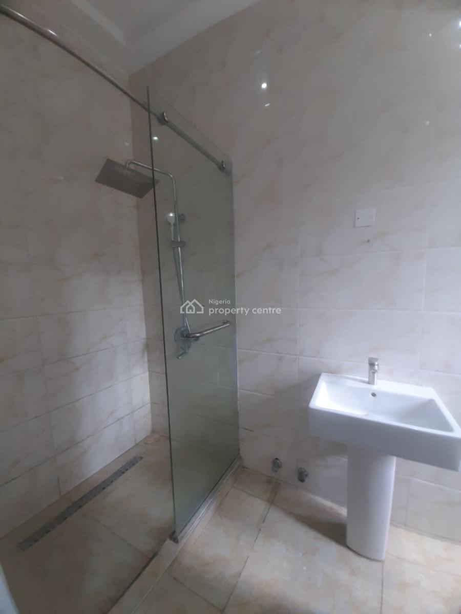 Serviced 4 Bedroom En-suite Townhouse with Fitted Kitchen, Lekki Phase 1, Lekki, Lagos, Terraced Duplex for Rent