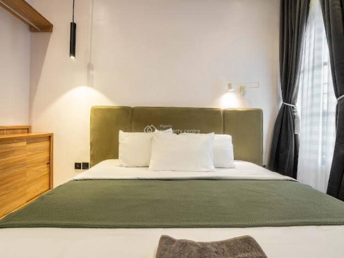 2 Bedroom Service Apartment, Lekki Phase 1, Lekki, Lagos, Flat / Apartment Short Let