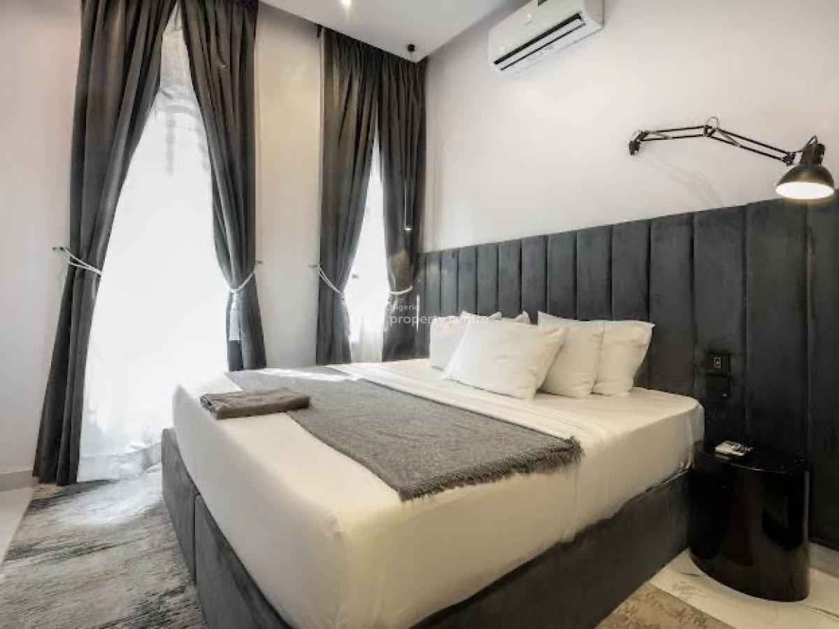 2 Bedroom Service Apartment, Lekki Phase 1, Lekki, Lagos, Flat / Apartment Short Let