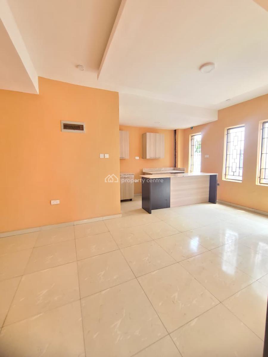 Standard and Spacious Mini Flat, Ologolo, Lekki, Lagos, Mini Flat (room and Parlour) Short Let