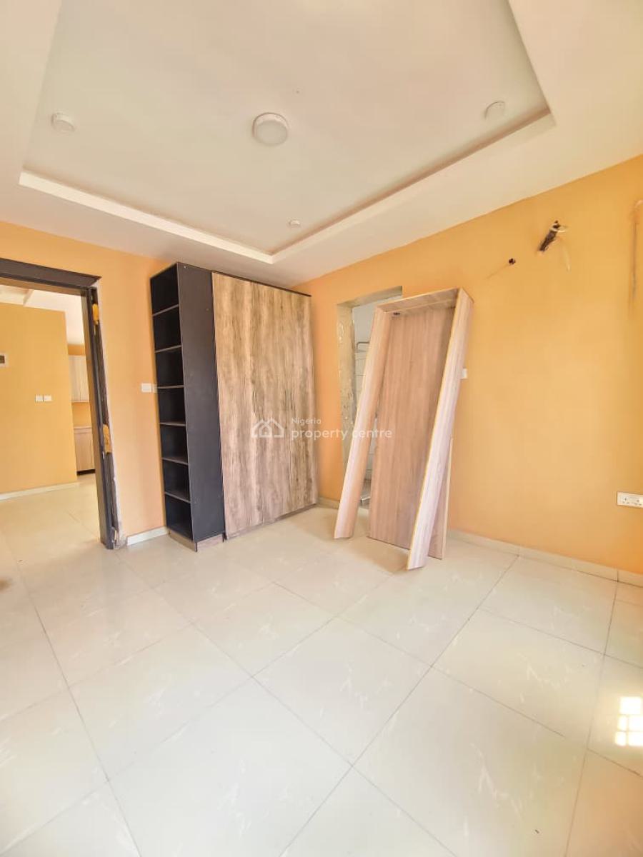 Standard and Spacious Mini Flat, Ologolo, Lekki, Lagos, Mini Flat (room and Parlour) Short Let