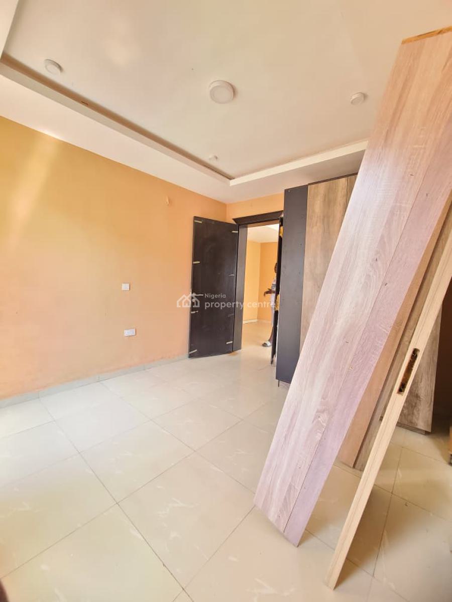 Standard and Spacious Mini Flat, Ologolo, Lekki, Lagos, Mini Flat (room and Parlour) Short Let