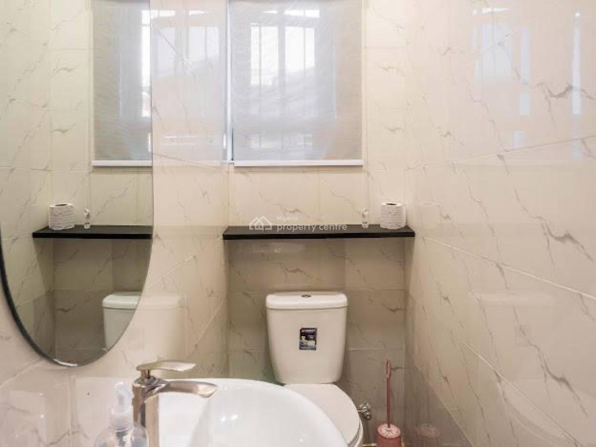 1 Bedroom Service Apartment, Lekki Phase 1, Lekki, Lagos, Flat / Apartment Short Let