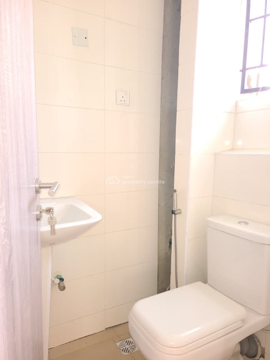 Spacious and Standard 2 Bedroom Apartment, Ologolo, Lekki, Lagos, Flat / Apartment Short Let
