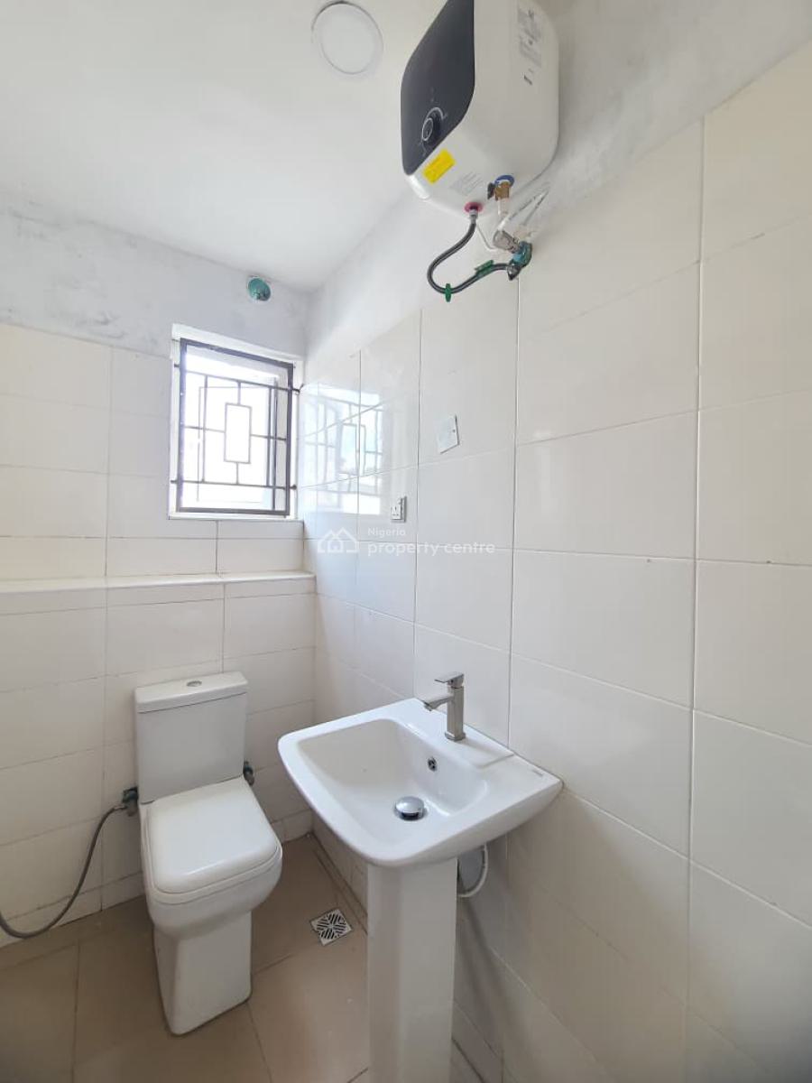 Spacious and Standard 2 Bedroom Apartment, Ologolo, Lekki, Lagos, Flat / Apartment Short Let