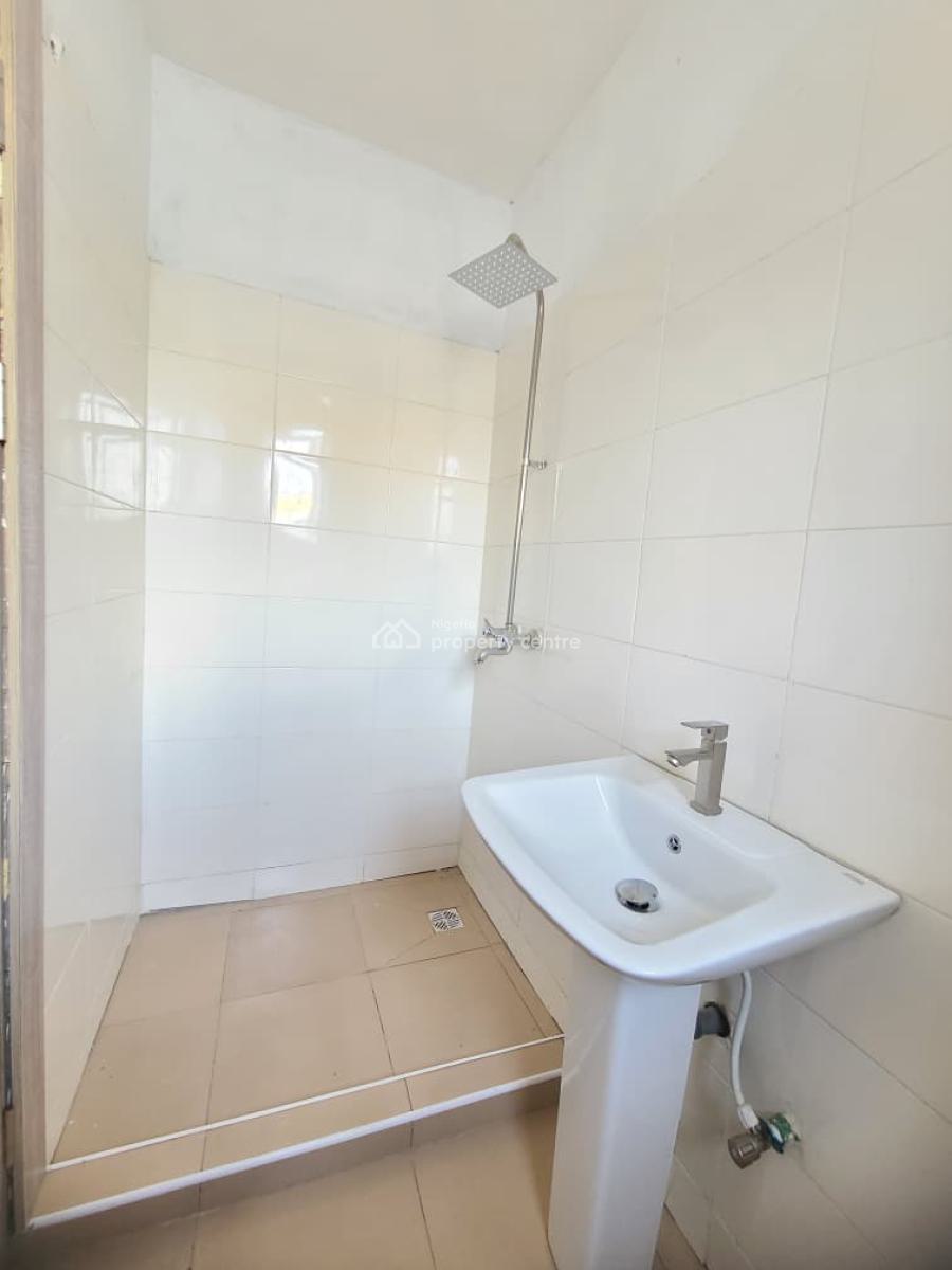 Spacious and Standard 2 Bedroom Apartment, Ologolo, Lekki, Lagos, Flat / Apartment Short Let