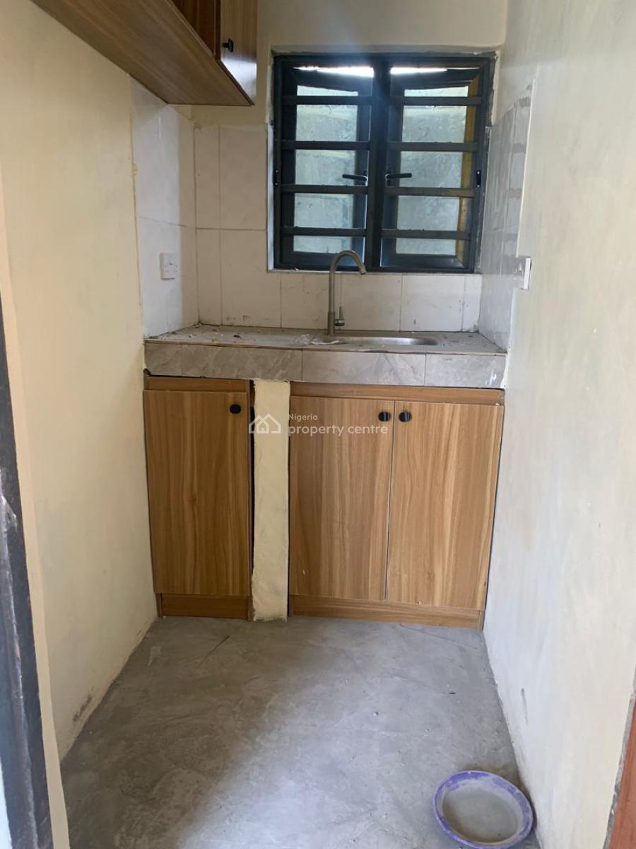 Standard 1 Bedroom Apartment, Mobil Road, Ajah, Lagos, Mini Flat (room and Parlour) for Rent