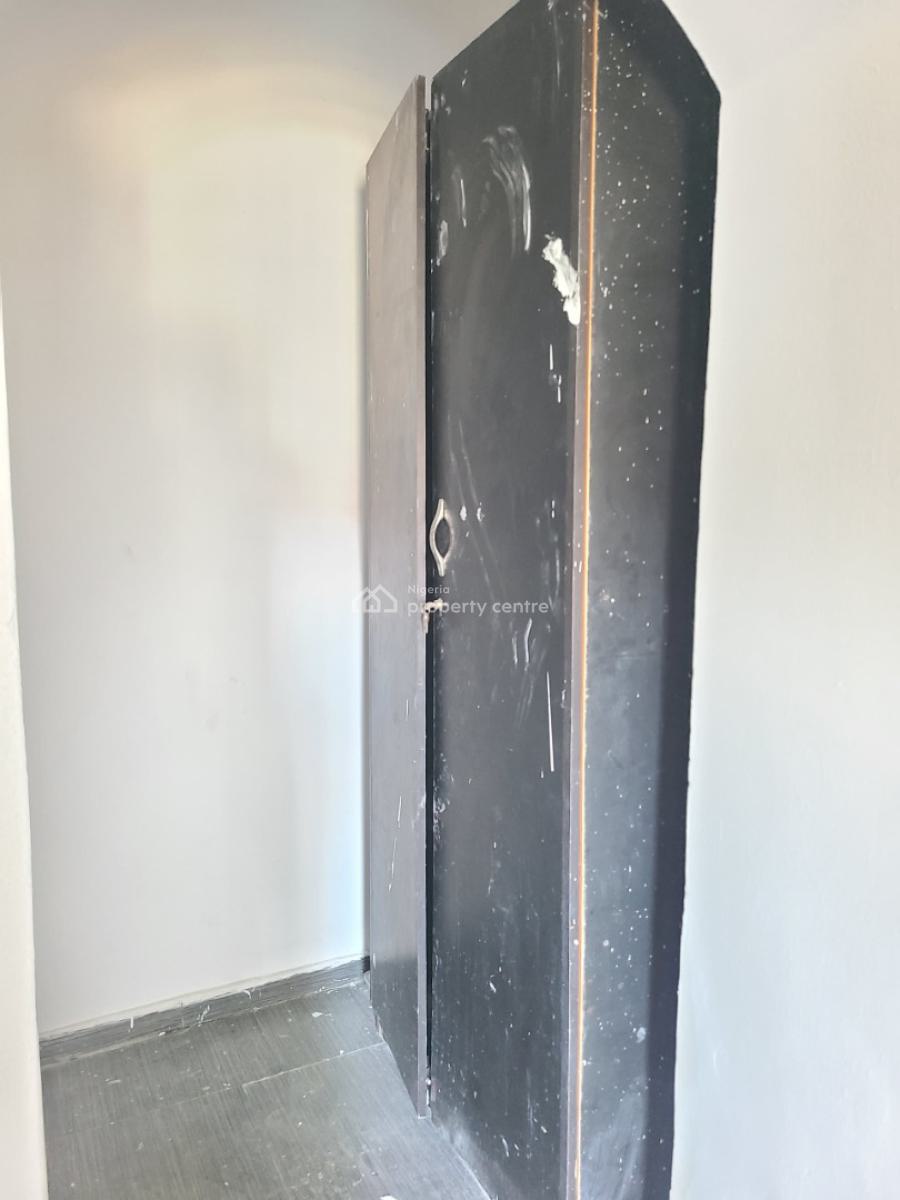 Standard and Spacious 2 Bedroom Apartment, Royal View Estate, Lekki County, Lekki, Lagos, Flat / Apartment for Rent