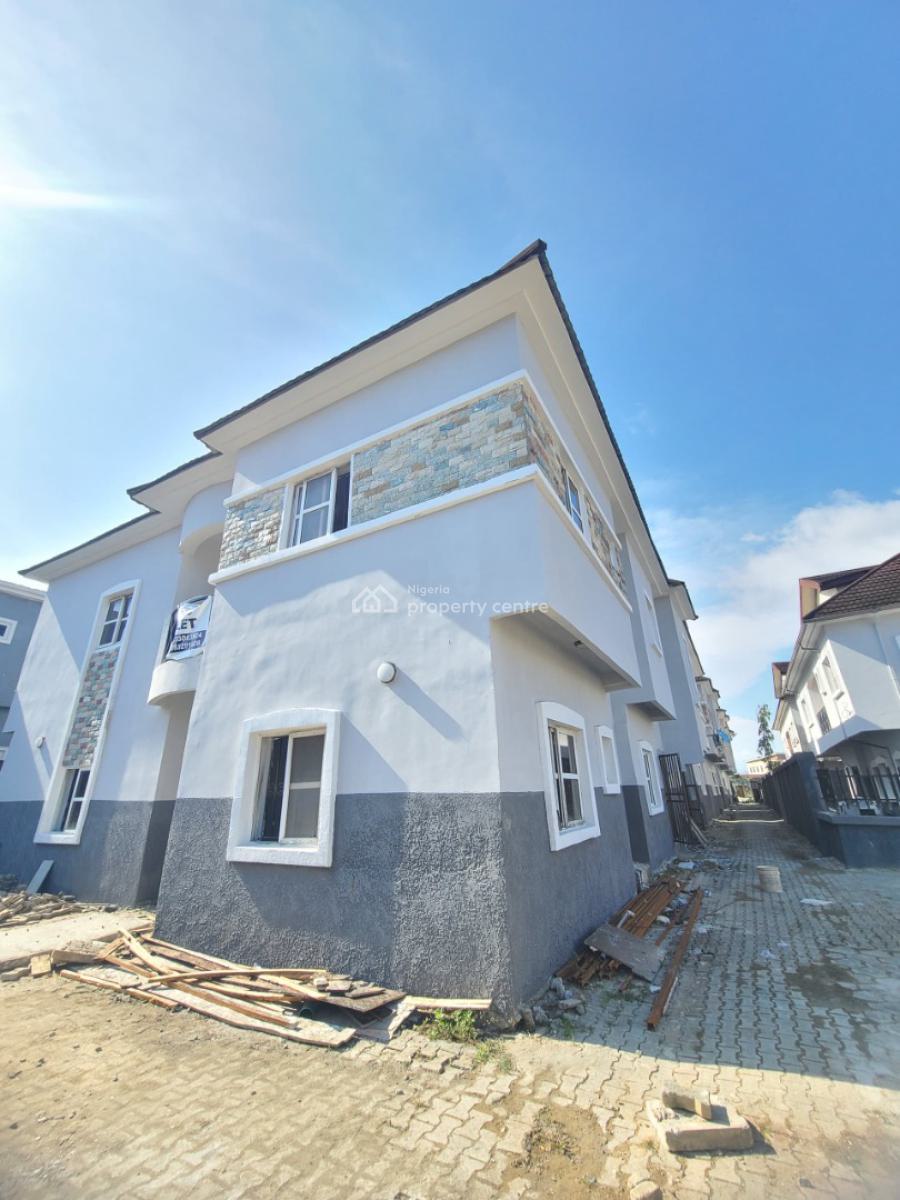 Standard and Spacious 2 Bedroom Apartment, Royal View Estate, Lekki County, Lekki, Lagos, Flat / Apartment for Rent