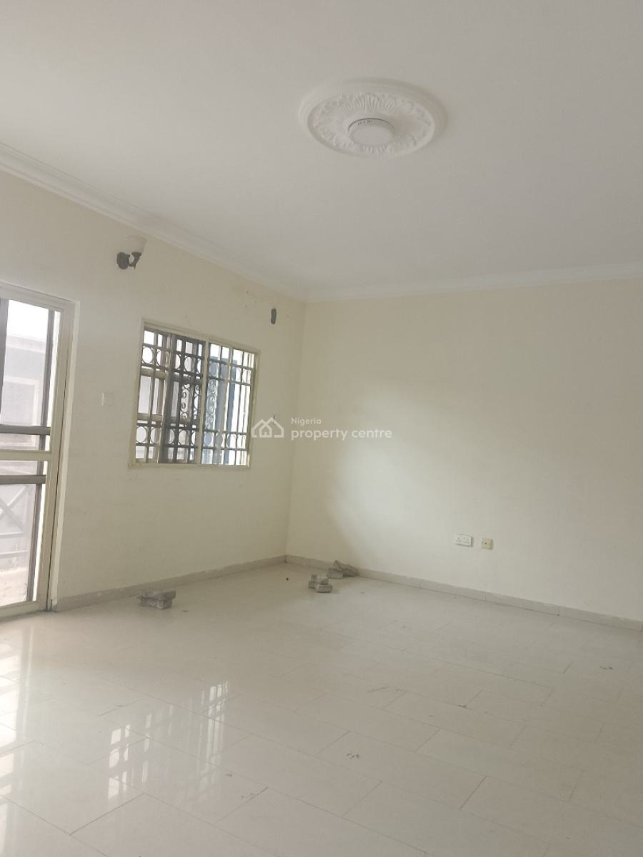 3 Bedroom Apartment Upstairs, Idado, Lekki, Lagos, Flat / Apartment for Rent