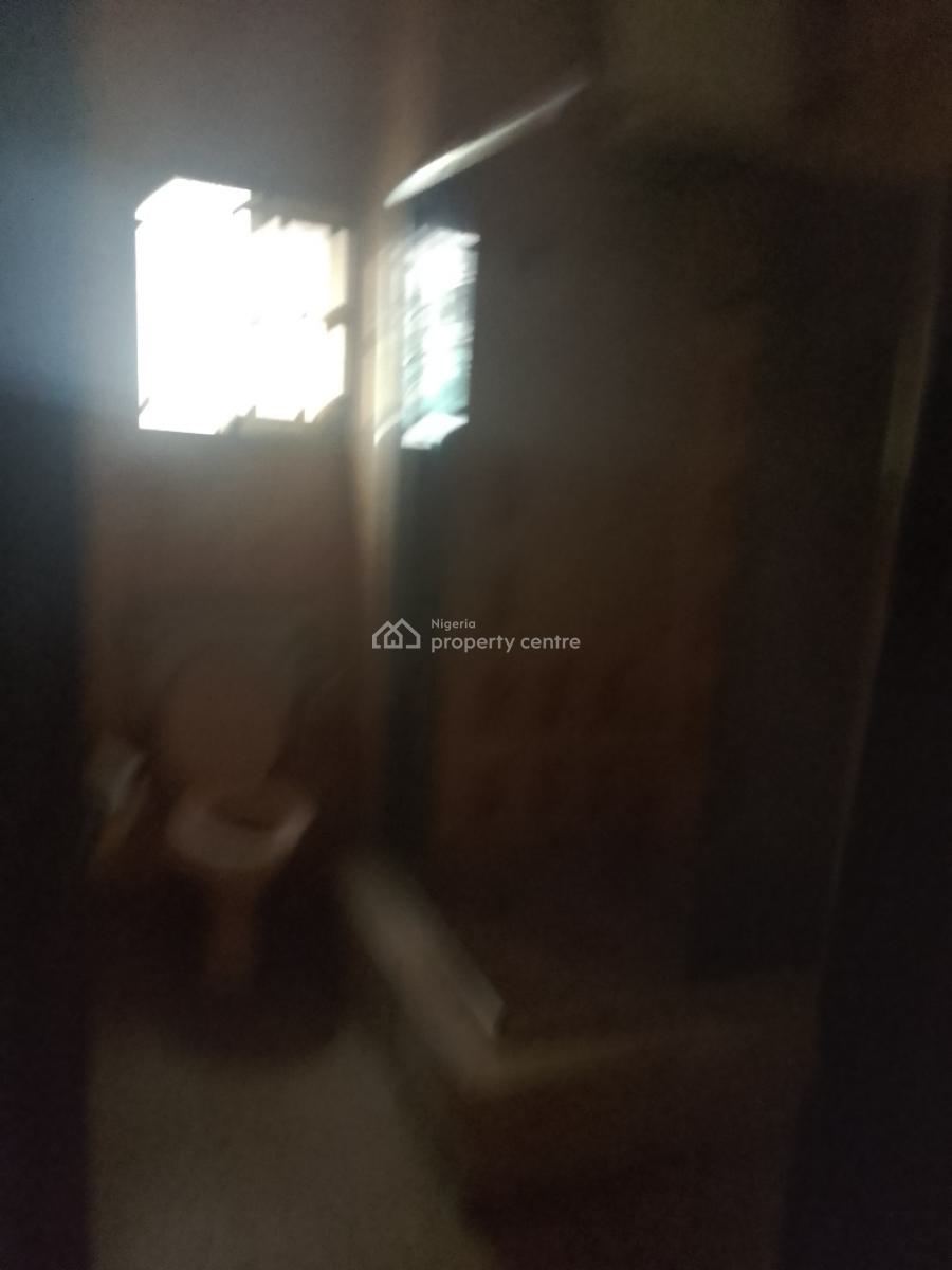 3 Bedroom Apartment Upstairs, Idado, Lekki, Lagos, Flat / Apartment for Rent