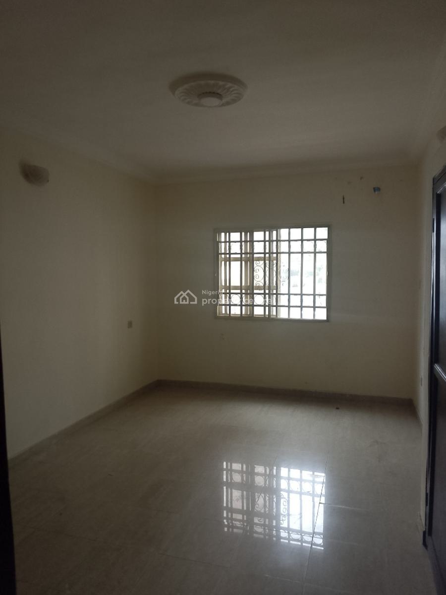 3 Bedroom Apartment Upstairs, Idado, Lekki, Lagos, Flat / Apartment for Rent