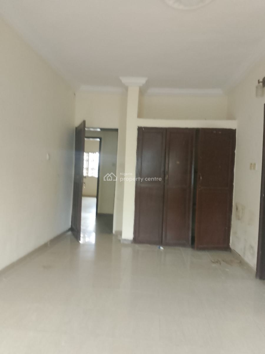 3 Bedroom Apartment Upstairs, Idado, Lekki, Lagos, Flat / Apartment for Rent