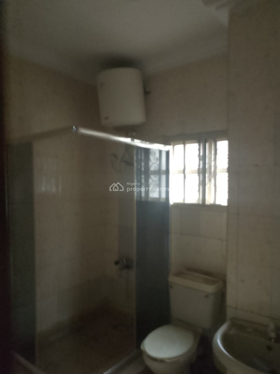 3 Bedroom Apartment Upstairs, Idado, Lekki, Lagos, Flat / Apartment for Rent