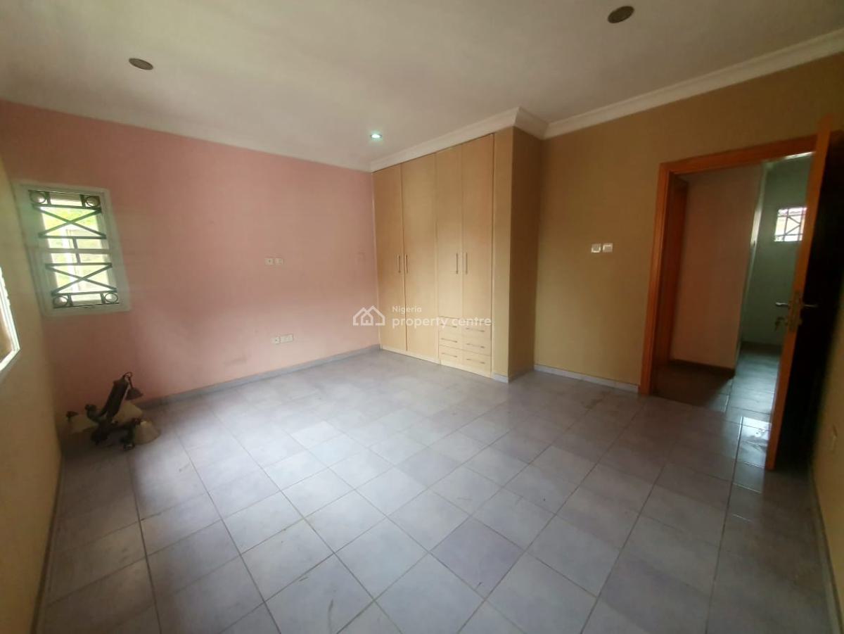 Fairly Used 4 Bedroom Terrace Duplex, Osapa, Lekki, Lagos, Terraced Duplex for Sale