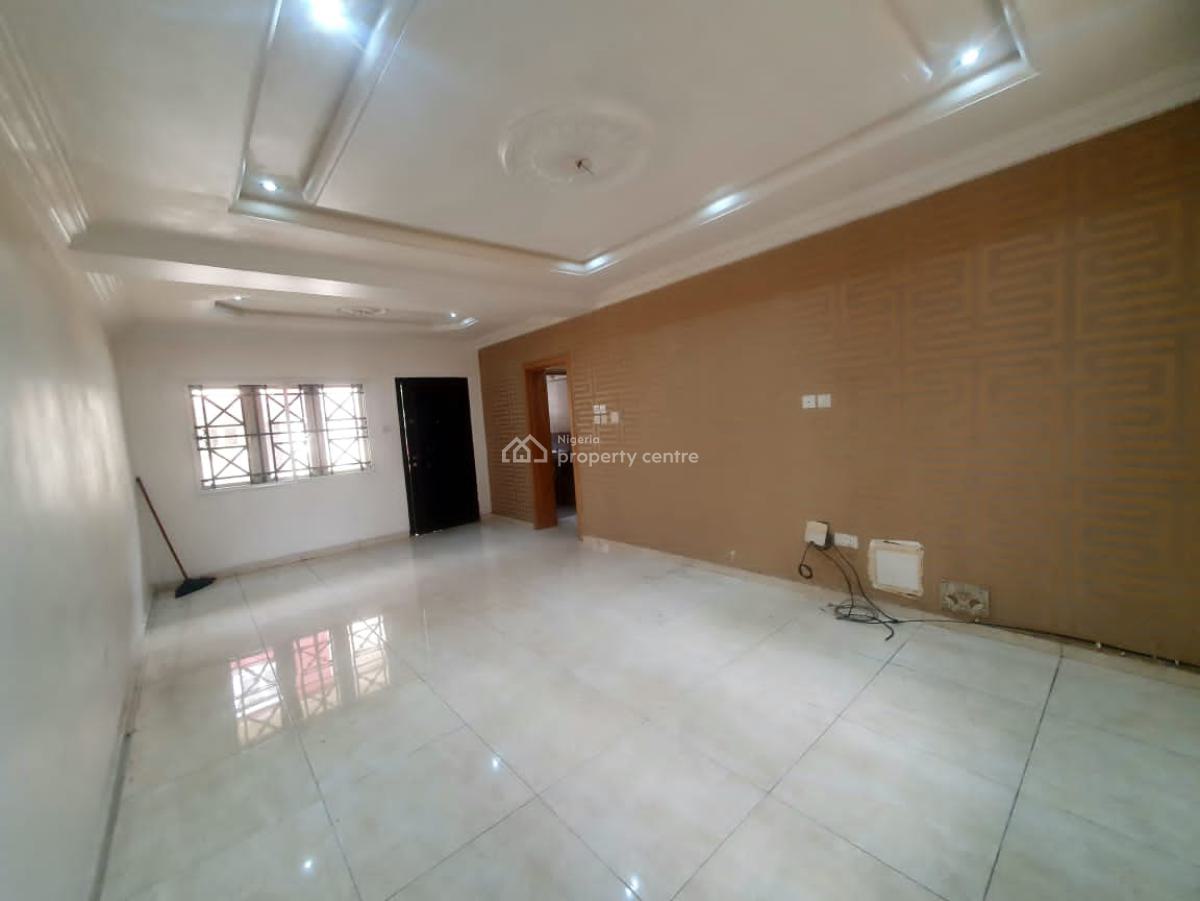 Fairly Used 4 Bedroom Terrace Duplex, Osapa, Lekki, Lagos, Terraced Duplex for Sale