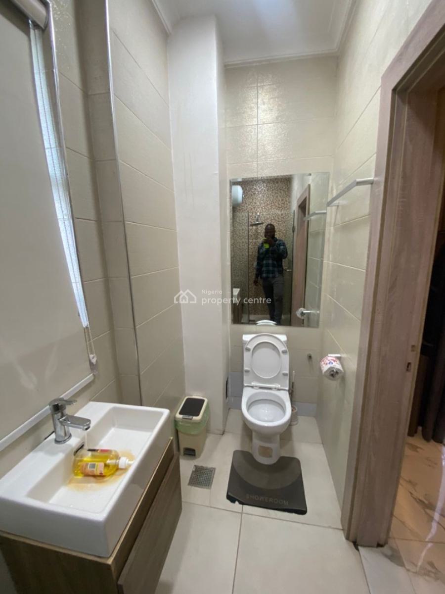 Bran New Furnished 2 Bedrooms Condo Apartments on 5th Floor, Lekki Phase 1, Lekki, Lagos, Flat / Apartment for Rent