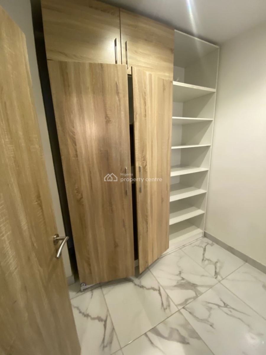 Bran New Furnished 2 Bedrooms Condo Apartments on 5th Floor, Lekki Phase 1, Lekki, Lagos, Flat / Apartment for Rent