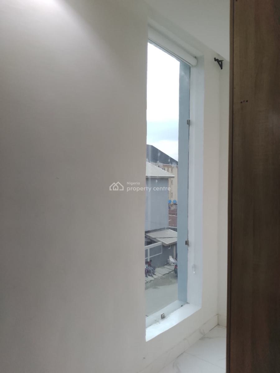 Beautiful 2 Bedrooms Apartment, Surulere, Lagos, Flat / Apartment Short Let