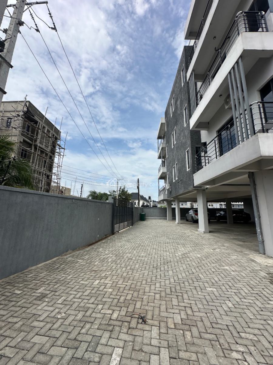 2 Bedrooms Penthouse Apartment, Ologolo, Lekki, Lagos, Flat / Apartment for Rent