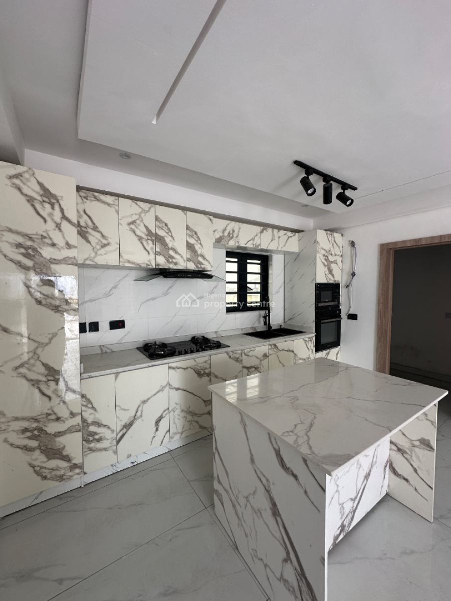 2 Bedrooms Penthouse Apartment, Ologolo, Lekki, Lagos, Flat / Apartment for Rent