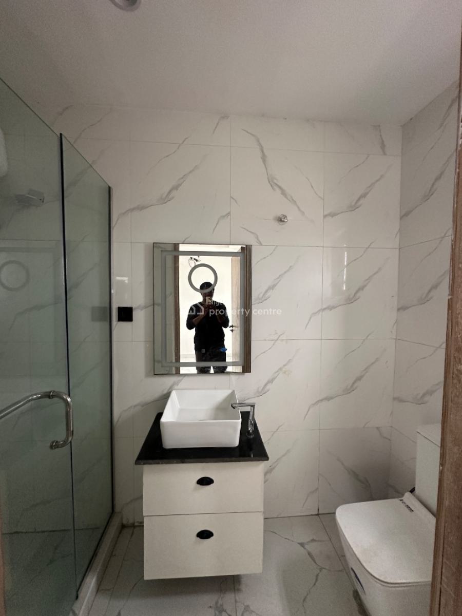 2 Bedrooms Penthouse Apartment, Ologolo, Lekki, Lagos, Flat / Apartment for Rent