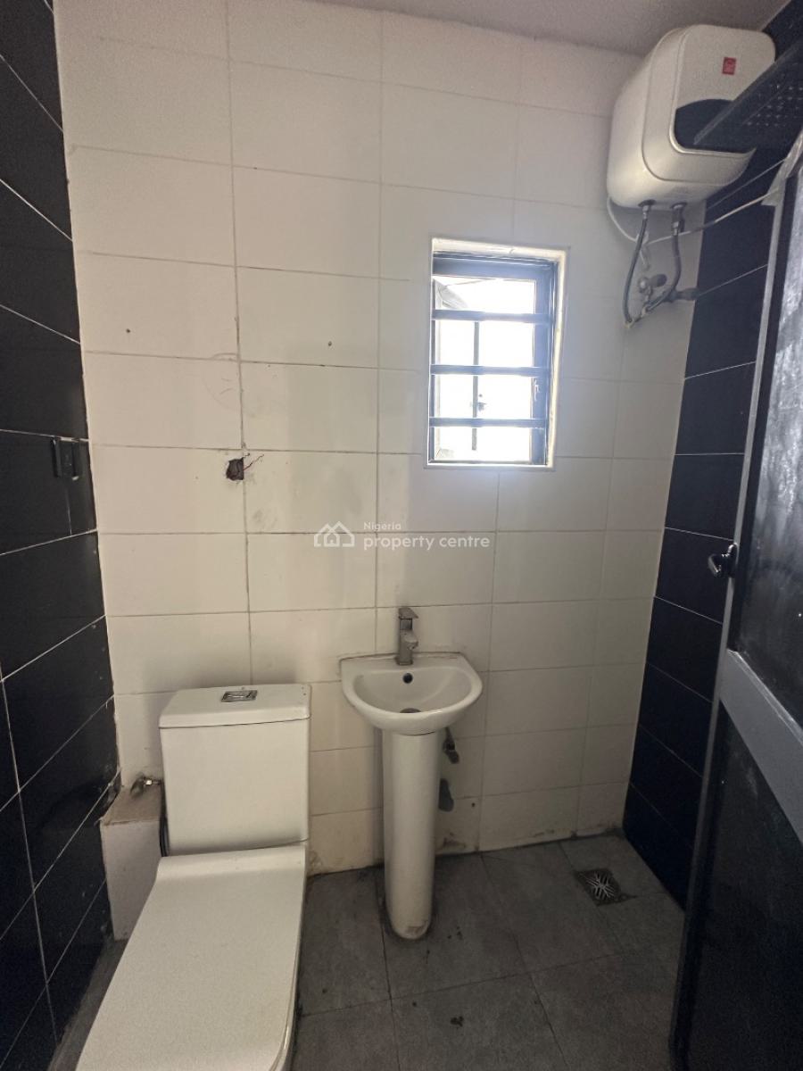 2 Bedrooms Penthouse Apartment, Ologolo, Lekki, Lagos, Flat / Apartment for Rent