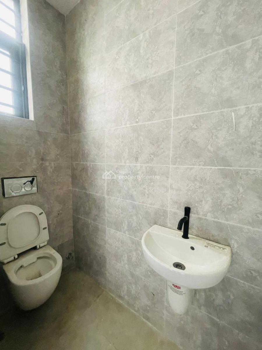 Luxury 1 Bedroom Apartment with Swimming Pool in a Serene Estate, Luxury 1 Bedroom Apartment with Swimming Pool in a Serene Estate, Ologolo, Lekki, Lagos, House for Sale