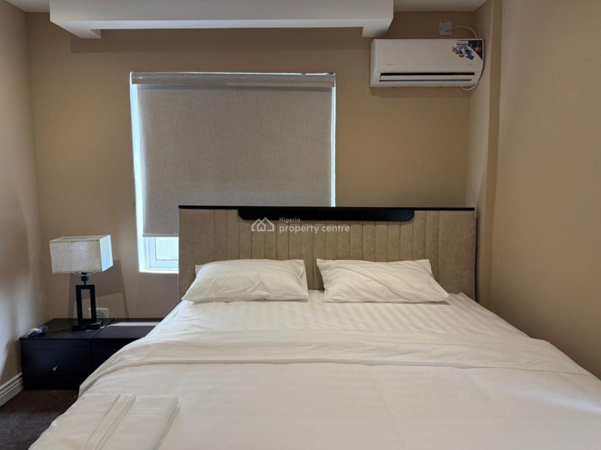 Three Bedroom Apartment with Swimming Pool, Lekki Phase 1, Lekki, Lagos, Flat / Apartment Short Let