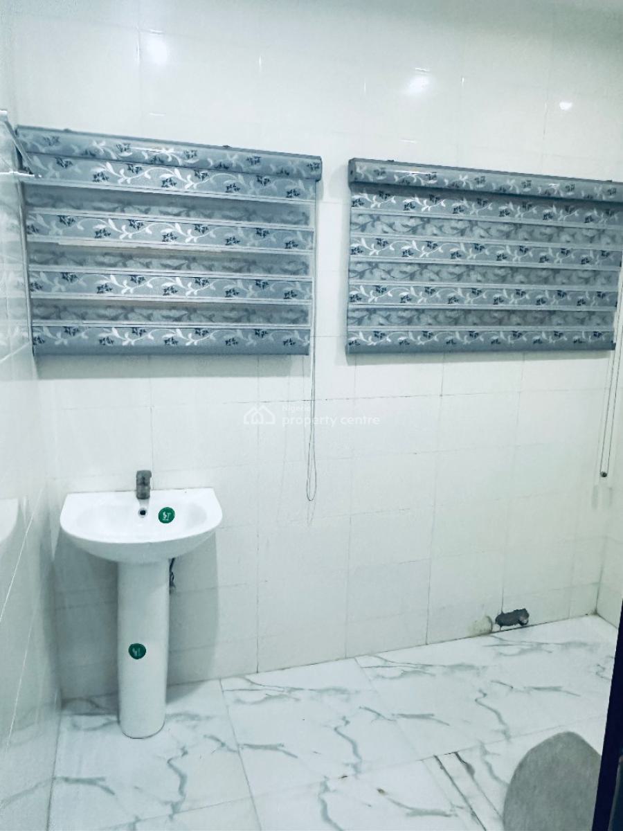 Luxury 1 Bedroom Penthouse with Bq, Ologolo, Lekki, Lagos, Mini Flat (room and Parlour) for Rent