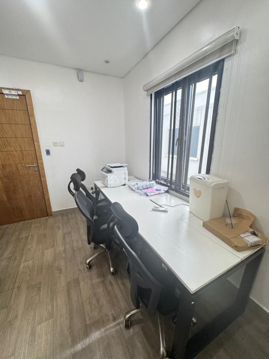 This  Beautifully Built 5 Bedroom Fully Detached Duplex with a Bq, Lekki Phase 1, Lekki, Lagos, Detached Duplex for Sale