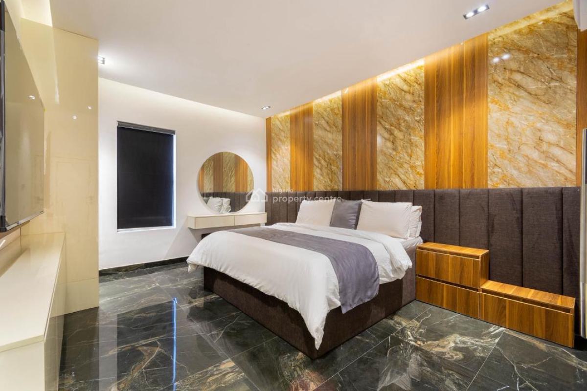 Waterfront 2 Bedroom Apartment with Swimming Pool, Fitted Gym, & Cinema, Lekki Phase 1, Lekki, Lagos, Flat / Apartment Short Let