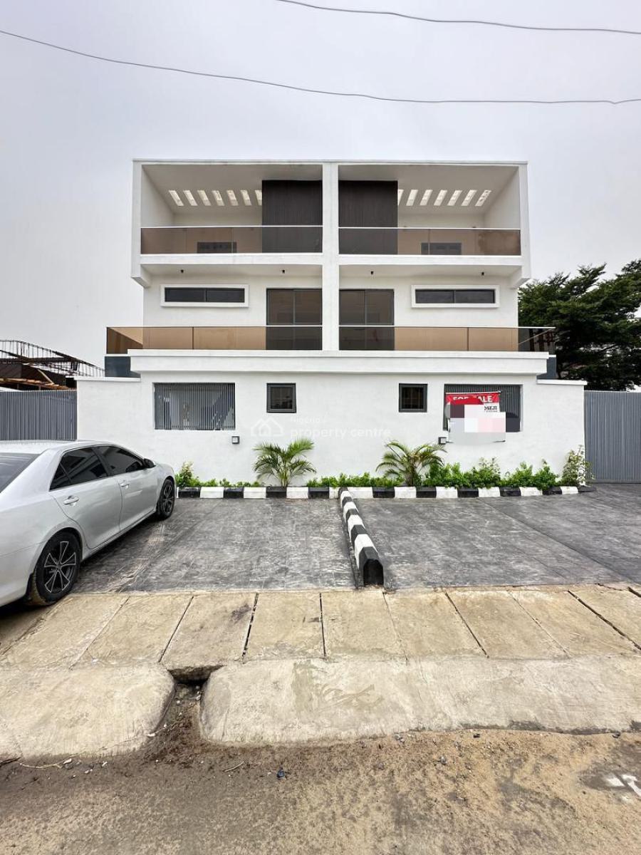 Luxurious 5 Bedroom Semi Detached Duplex with Spacious Rooms & a Bq, Lekki Phase 1, Lekki, Lagos, Semi-detached Duplex for Sale