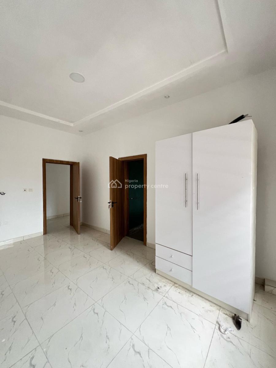 Contemporary 2 Bedroom with Gym, Central Ac Suitable for Investment, Lekki Phase 1, Lekki, Lagos, Flat / Apartment for Sale