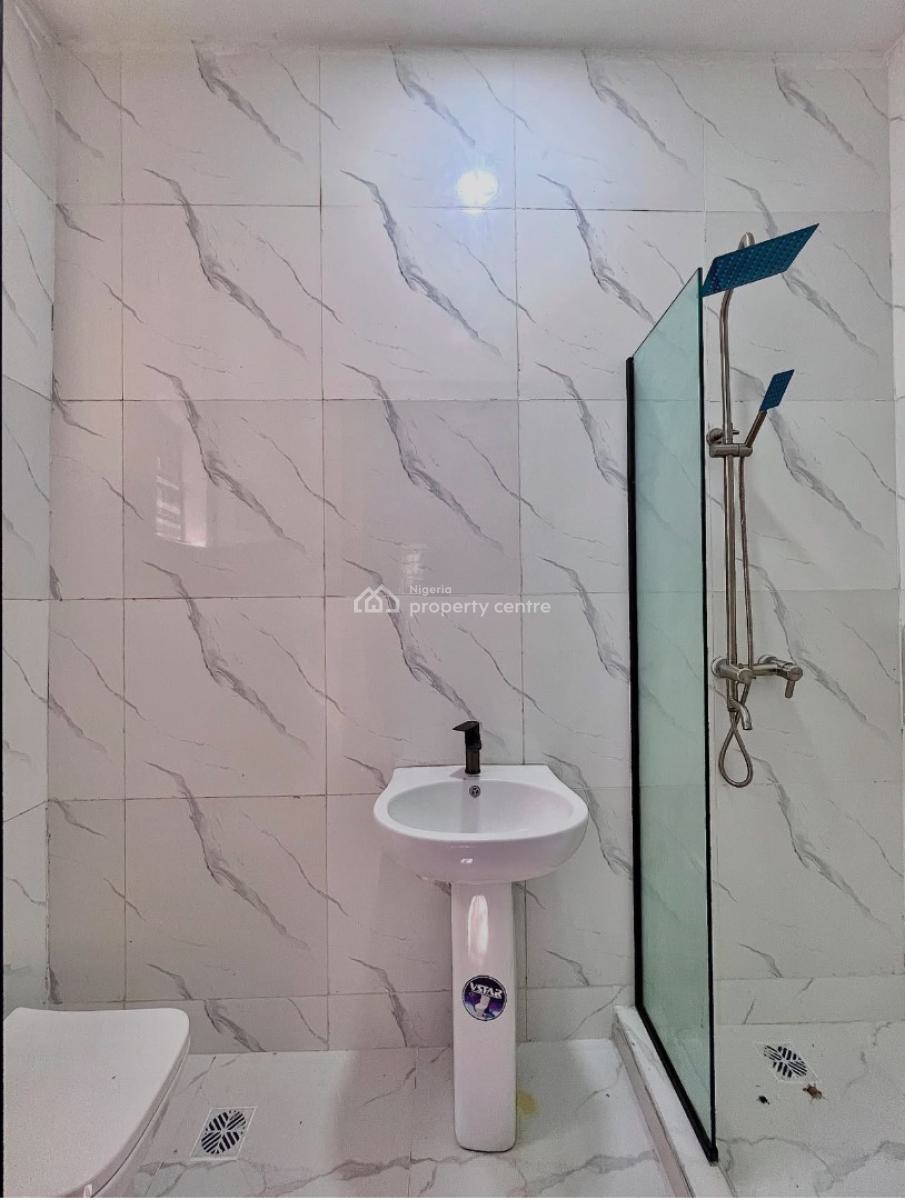 Contemporary 6 Bedroom Fully Detached Penthouse Duplex with Bq, Chevron Drive, Lekki, Lagos, Detached Duplex for Sale