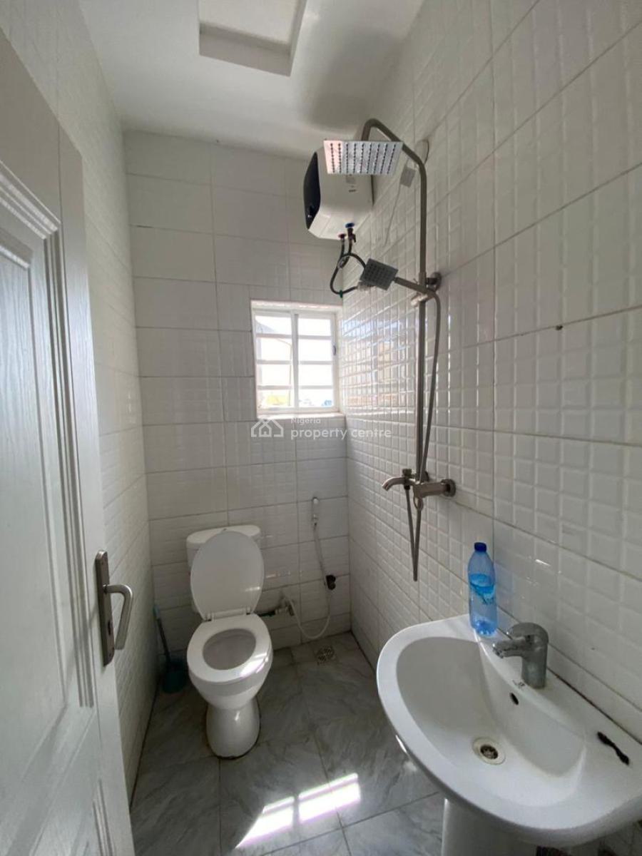 Clean 2-bedroom Apartment, Thomas Estate, Ajah, Lagos, Flat / Apartment for Rent