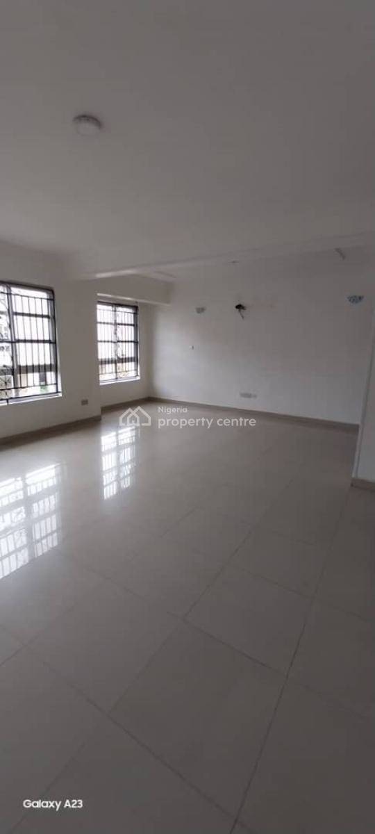 Well Maintained 4 Bedroom Duplex, Bourdillon Court Chevron Drive, Lekki, Lagos, Terraced Duplex for Sale