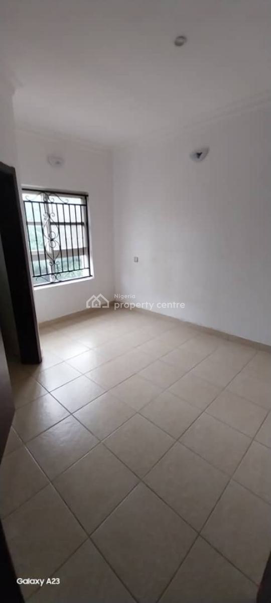 Well Maintained 4 Bedroom Duplex, Bourdillon Court Chevron Drive, Lekki, Lagos, Terraced Duplex for Sale