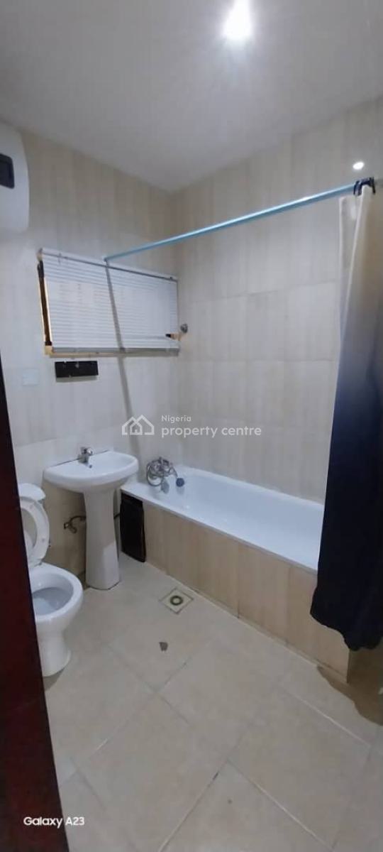 Well Maintained 4 Bedroom Duplex, Bourdillon Court Chevron Drive, Lekki, Lagos, Terraced Duplex for Sale