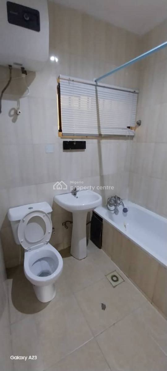 Well Maintained 4 Bedroom Duplex, Bourdillon Court Chevron Drive, Lekki, Lagos, Terraced Duplex for Sale