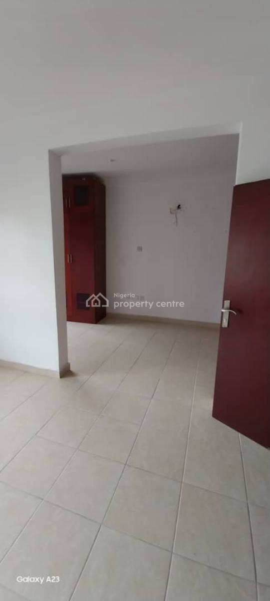 Well Maintained 4 Bedroom Duplex, Bourdillon Court Chevron Drive, Lekki, Lagos, Terraced Duplex for Sale